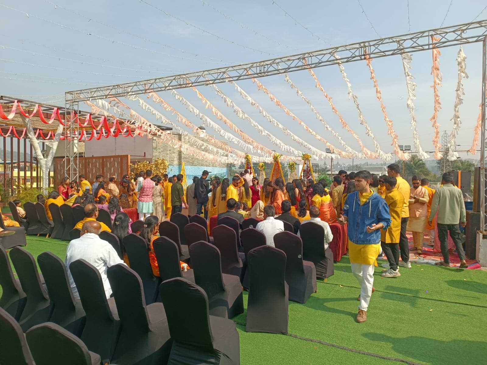 Jungle theme entrance decoration